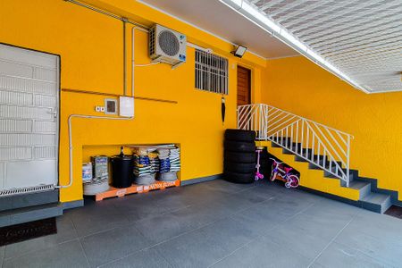 Casa à venda com 130m², 3 quartos e 2 vagasGaragem