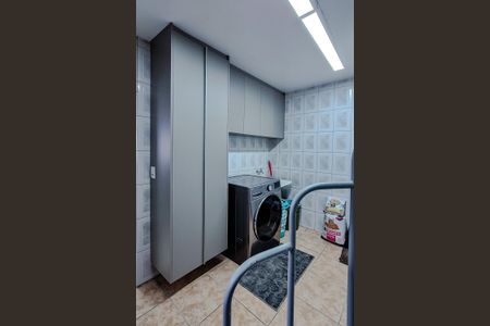 Casa à venda com 130m², 3 quartos e 2 vagasÁrea de Serviço