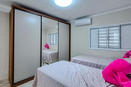 Casa à venda com 130m², 3 quartos e 2 vagasQuarto 1 - Suíte