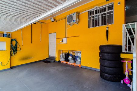 Casa à venda com 130m², 3 quartos e 2 vagasGaragem