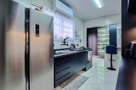 Casa à venda com 130m², 3 quartos e 2 vagasCozinha