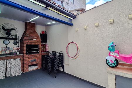 Casa à venda com 130m², 3 quartos e 2 vagasÁrea externa