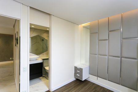 Apartamento para alugar com 64m², 2 quartos e 1 vagasuíte