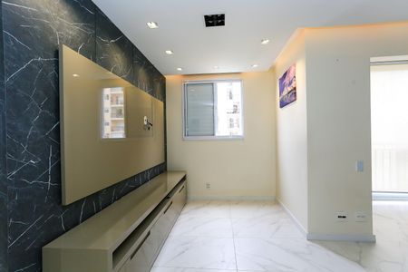 Sala  de apartamento para alugar com 2 quartos, 64m² em Vila Praia, São Paulo