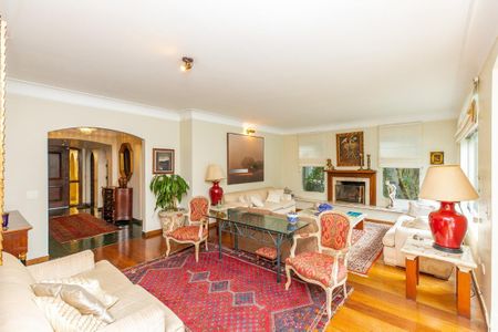 Casa à venda com 4 quartos, 480m² em Alto de Pinheiros, São Paulo