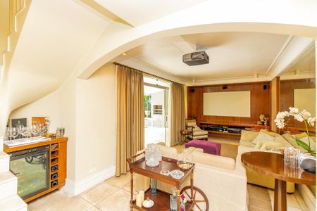 Casa à venda com 4 quartos, 480m² em Alto de Pinheiros, São Paulo