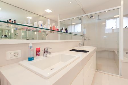 Apartamento à venda com 204m², 2 quartos e 3 vagas