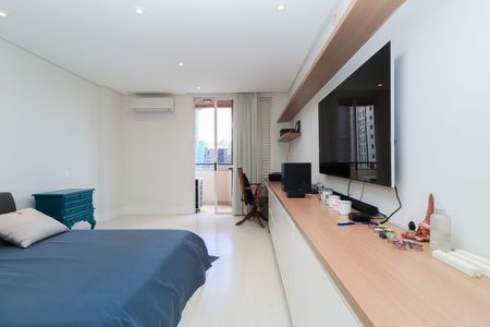 Apartamento à venda com 204m², 2 quartos e 3 vagas