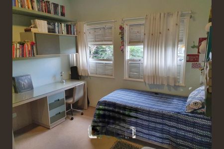 Casa à venda com 3 quartos, 320m² em Aclimação, São Paulo