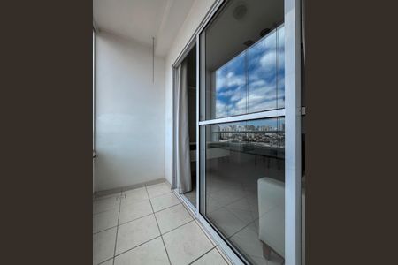 Apartamento para alugar com 50m², 2 quartos e 1 vagaSacada