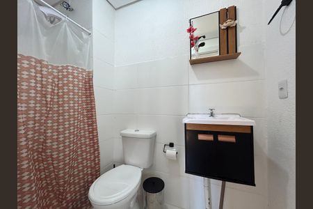 Apartamento à venda com 44m², 2 quartos e 1 vaga Apartamento à venda com 44m², 2 quartos e 1 vagaBanheiro