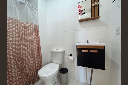 Apartamento à venda com 44m², 2 quartos e 1 vaga Apartamento à venda com 44m², 2 quartos e 1 vagaBanheiro