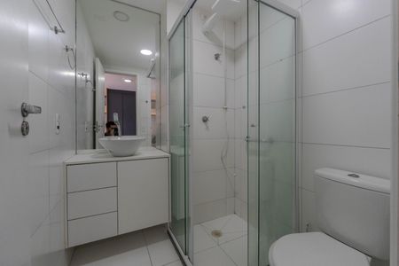 Banheiro de apartamento para alugar com 1 quarto, 25m² em Bela Vista, São Paulo