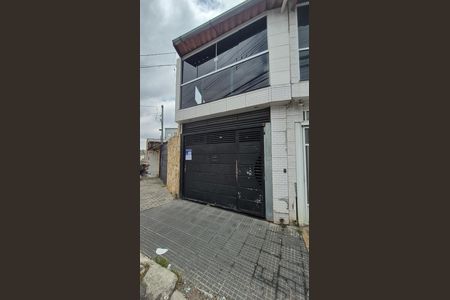 Fachada de casa para alugar com 3 quartos, 98m² em Itaquera, São Paulo
