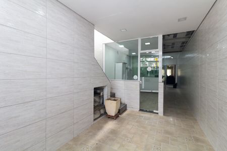 Garagem de casa para alugar com 3 quartos, 98m² em Itaquera, São Paulo