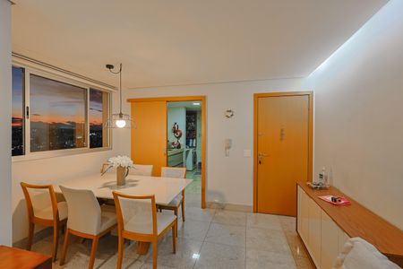 Sala de apartamento à venda com 3 quartos, 88m² em Fernão Dias, Belo Horizonte