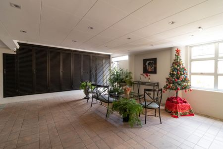 Apartamento para alugar com 97m², 2 quartos e 1 vaga Apartamento para alugar com 97m², 2 quartos e 1 vagaHall social