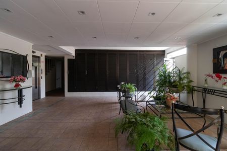 Apartamento para alugar com 97m², 2 quartos e 1 vaga Apartamento para alugar com 97m², 2 quartos e 1 vagaHall social