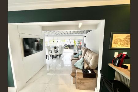 Apartamento à venda com 130m², 1 quarto e 2 vagasSala