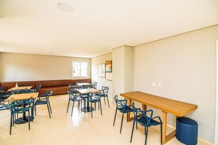 Apartamento para alugar com 43m², 2 quartos e 1 vaga Apartamento para alugar com 43m², 2 quartos e 1 vagaÁrea comum - Salão de festas