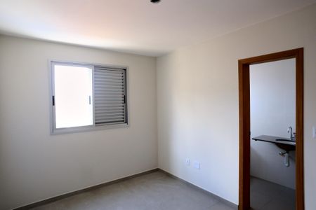 Suíte de apartamento para alugar com 2 quartos, 74m² em Floresta, Belo Horizonte
