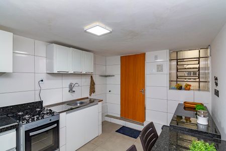 Cozinha de kitnet/studio para alugar com 1 quarto, 30m² em Calafate, Belo Horizonte