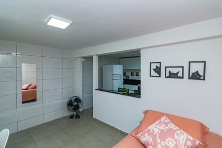 Quarto  de kitnet/studio para alugar com 1 quarto, 30m² em Calafate, Belo Horizonte