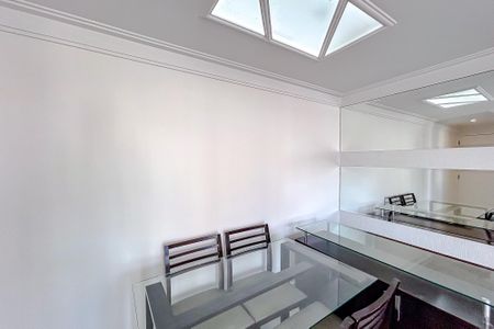 Apartamento à venda com 57m², 2 quartos e 1 vagaSala de Jantar