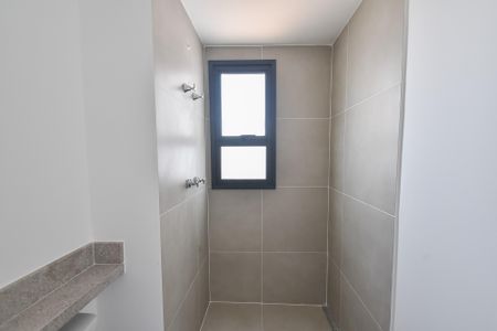 Apartamento à venda com 149m², 3 quartos e 2 vagas Apartamento à venda com 149m², 3 quartos e 2 vagasBanheiro da suíte 1