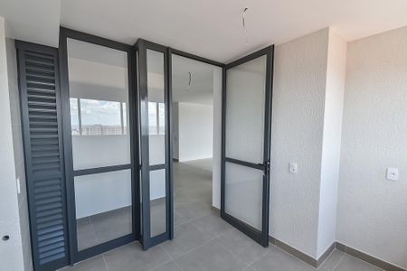 Apartamento à venda com 149m², 3 quartos e 2 vagas Apartamento à venda com 149m², 3 quartos e 2 vagasÁrea de serviço
