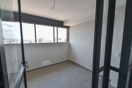 Apartamento à venda com 149m², 3 quartos e 2 vagas Apartamento à venda com 149m², 3 quartos e 2 vagasÁrea de serviço