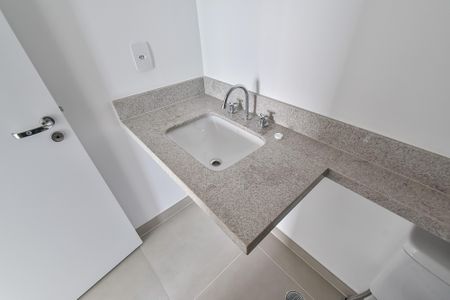 Apartamento à venda com 149m², 3 quartos e 2 vagas Apartamento à venda com 149m², 3 quartos e 2 vagasBanheiro da suíte 2