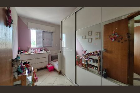 Quarto de apartamento à venda com 2 quartos, 55m² em Vila Curuçá, Santo André