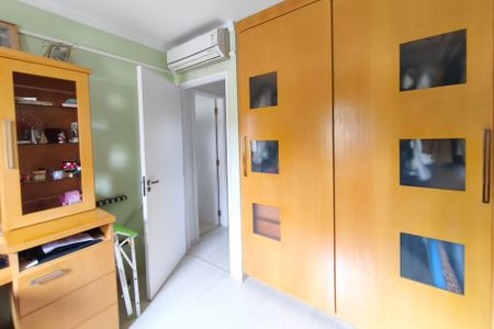 Casa de condomínio à venda com 151m², 4 quartos e 2 vagasQuarto 3