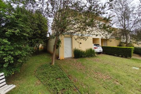 Casa de condomínio à venda com 151m², 4 quartos e 2 vagasQuintal - Garagem