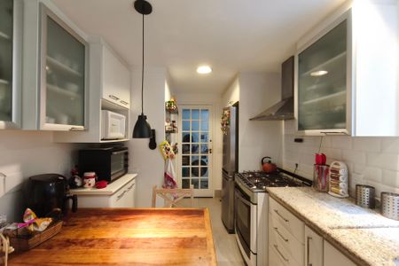 Casa de condomínio à venda com 151m², 4 quartos e 2 vagasCozinha