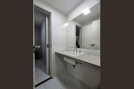 Apartamento à venda com 150m², 4 quartos e 2 vagasBanheiro das Suítes Canadenses