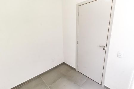 Quarto 1 de apartamento para alugar com 2 quartos, 33m² em Vila Suzana, São Paulo