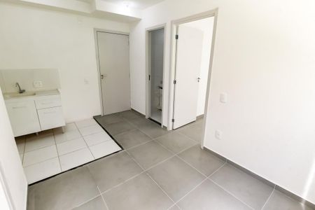 Sala de apartamento para alugar com 2 quartos, 33m² em Vila Suzana, São Paulo