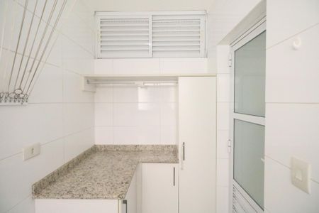 Apartamento à venda com 160m², 2 quartos e 3 vagas Apartamento à venda com 160m², 2 quartos e 3 vagasÁrea de Serviço