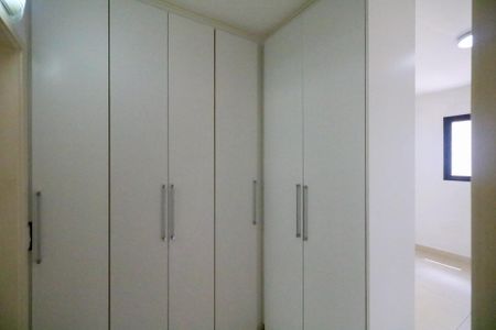 Apartamento à venda com 160m², 2 quartos e 3 vagas Apartamento à venda com 160m², 2 quartos e 3 vagasSuite
