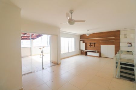 Apartamento à venda com 160m², 2 quartos e 3 vagas Apartamento à venda com 160m², 2 quartos e 3 vagasCobertura