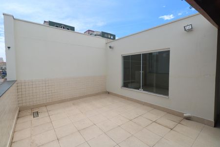 Apartamento à venda com 160m², 2 quartos e 3 vagas Apartamento à venda com 160m², 2 quartos e 3 vagasTerraço