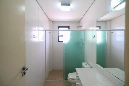 Apartamento à venda com 160m², 2 quartos e 3 vagas Apartamento à venda com 160m², 2 quartos e 3 vagasBanheiro da Suíte