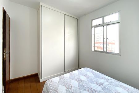 Apartamento à venda com 80m², 3 quartos e 1 vagaQuarto 2