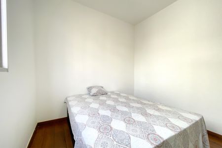 Apartamento à venda com 80m², 3 quartos e 1 vagaQuarto 2