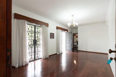 Sala de casa para alugar com 3 quartos, 360m² em Jardim Santa Rosália, Sorocaba