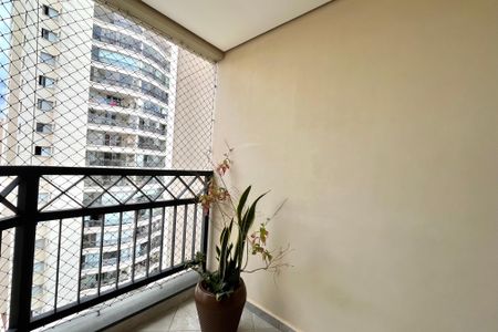 Apartamento à venda com 92m², 3 quartos e 2 vagasVaranda