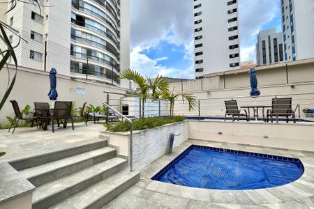 Apartamento à venda com 92m², 3 quartos e 2 vagasÁrea comum - Piscina