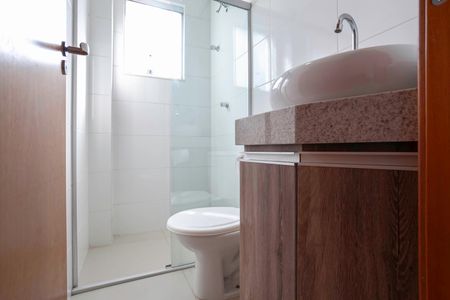 Apartamento à venda com 120m², 2 quartos e 2 vagasBanheiro social 